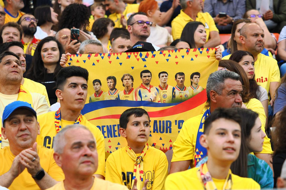 Primire de gală pentru Generația de Aur » Scenografie spectaculoasă afișată pe Arena Națională și spectacol de lumini la pauza meciului