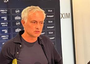 Imagini incredibile la zona mixtă de la Arena Națională! Giovanni Becali a adus antrenorul din Superligă pentru poze cu Jose Mourinho