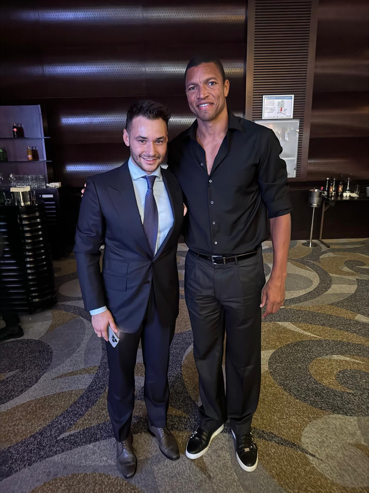 „Ai bani” » Cristi Borcea l-a impresionat pe Mourinho cu suma pe care a cheltuit-o la dineul Generației de Aur