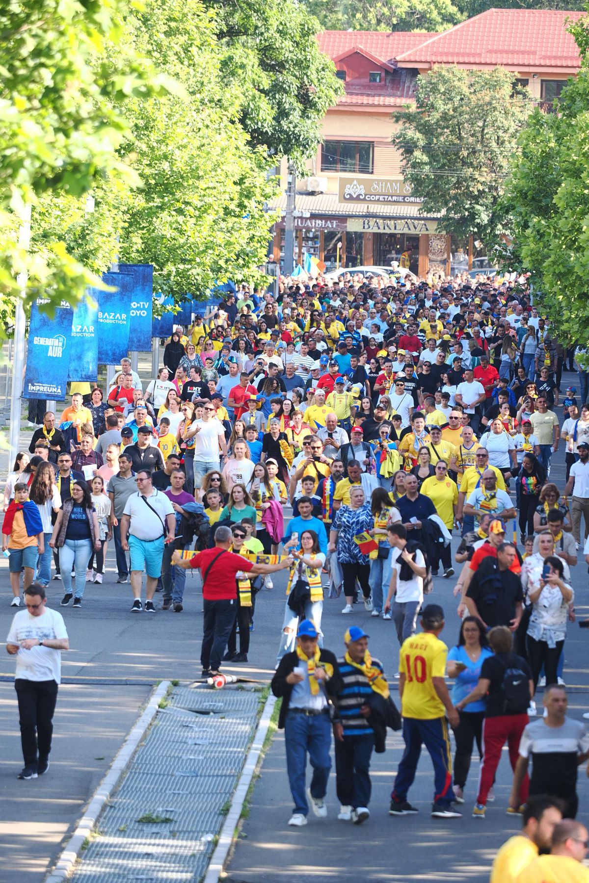 Imagini cu cozile formate dinaintea meciului Generația de Aur – Legendele Lumii