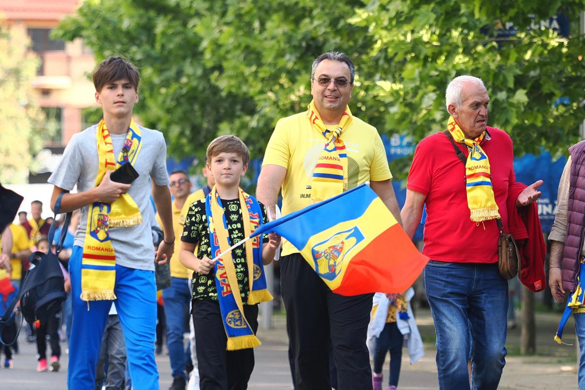 Imagini cu cozile formate dinaintea meciului Generația de Aur – Legendele Lumii