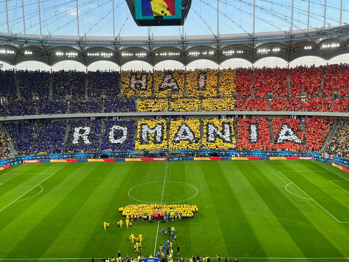 Primire de gală pentru Generația de Aur » Scenografie spectaculoasă afișată pe Arena Națională și spectacol de lumini la pauza meciului