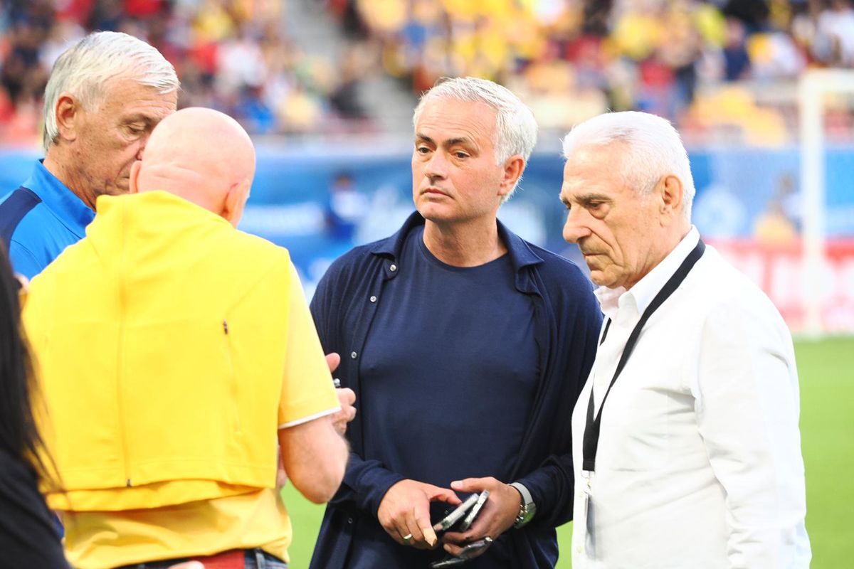 Mai mulți ca niciodată! Nou record de spectatori stabilit pe Arena Națională la meciul de retragere al Generației de Aur