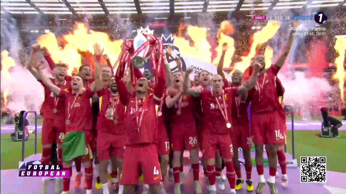 Liverpool a primit trofeul de campioană în Premier League, sub ochii lui Klopp + Gestul neașteptat aplaudat de întreg stadionul