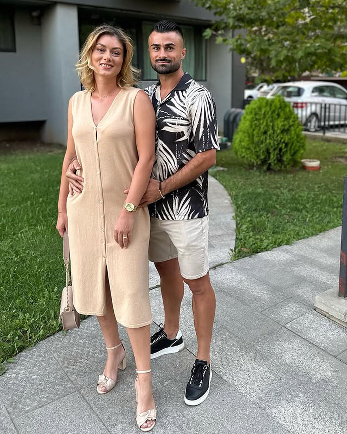 „Ce să căutăm în Dubai, când nu am văzut Iașiul?” » E măritată cu fotbalistul din Superliga care câștigă sute de mii de euro pe an, dar surprinde