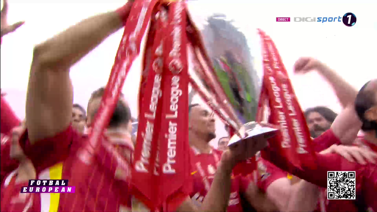 Liverpool a primit trofeul de campioană în Premier League, sub ochii lui Klopp + Gestul neașteptat aplaudat de întreg stadionul