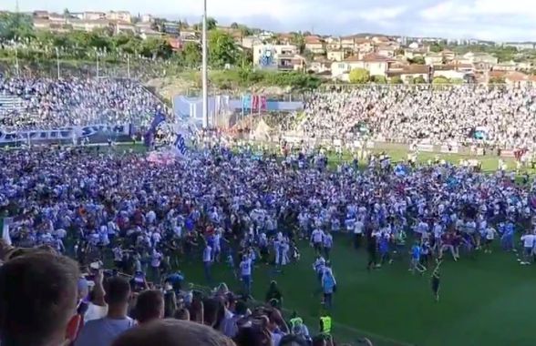 Nebunie! Fostul atacant de la Rapid a luat titlul ca antrenor, deși pornea cu a treia șansă! Trofeu adus cu elicopterul