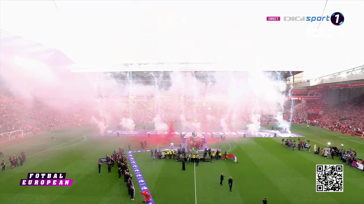 Liverpool a primit trofeul de campioană în Premier League, sub ochii lui Klopp + Gestul neașteptat aplaudat de întreg stadionul