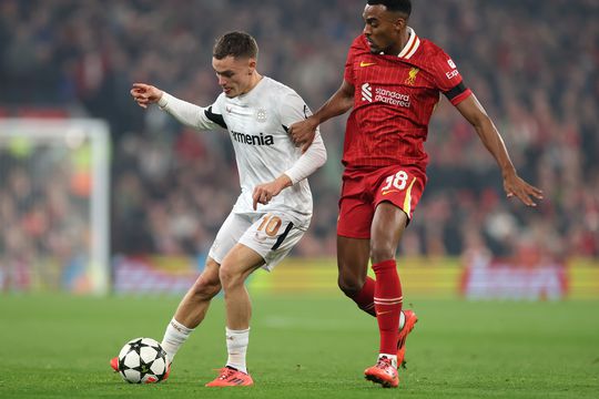 Florian Wirtz, evoluând pentru Leverkusen împotriva lui Liverpool, viitoarea sa echipă, în Liga Campionilor 2024 - 2025 // FOTO: Getty Images