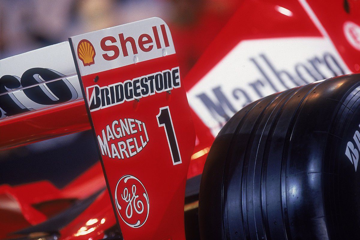 Cel mai scump Ferrari vândut vreodată! Cât au plătit la Monaco pentru monopostul condus de Michael Schumacher