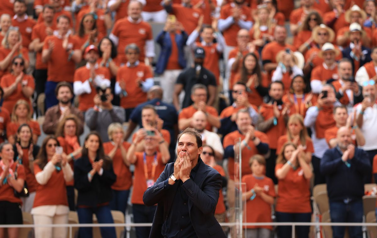 Rafael Nadal, omagiat la Roland Garros printr-o ceremonie emoționantă