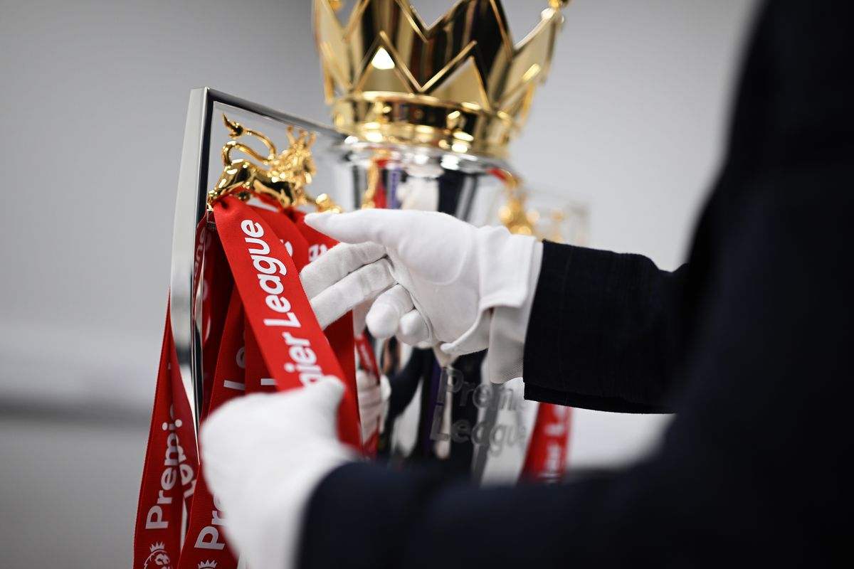 Liverpool a primit trofeul de campioană în Premier League, sub ochii lui Klopp + Gestul neașteptat aplaudat de întreg stadionul