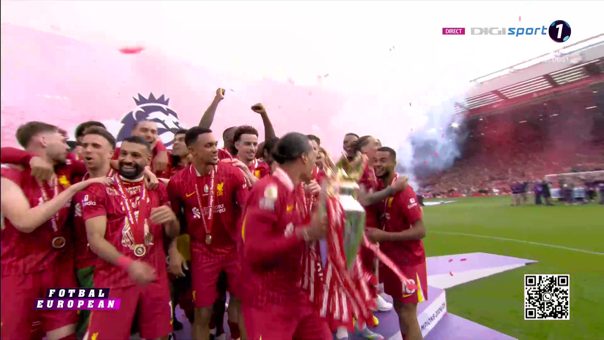 Liverpool a primit trofeul de campioană în Premier League, sub ochii lui Klopp + Gestul neașteptat aplaudat de întreg stadionul