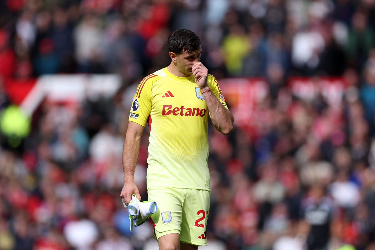 Gest inconștient! Excentricul Emiliano Martinez a văzut cartonașul ROȘU în meciul sezonului pentru Aston Villa: „Ridicol!”