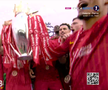 Liverpool a primit trofeul de campioană în Premier League, foto: captură Digi Sport