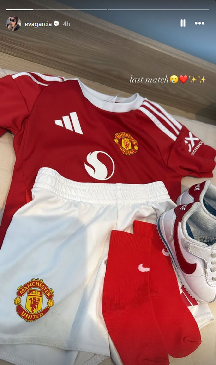 Out de la Manchester United » Ruben Amorim l-a lăsat în tribune, iar partenera lui a „confirmat” plecarea