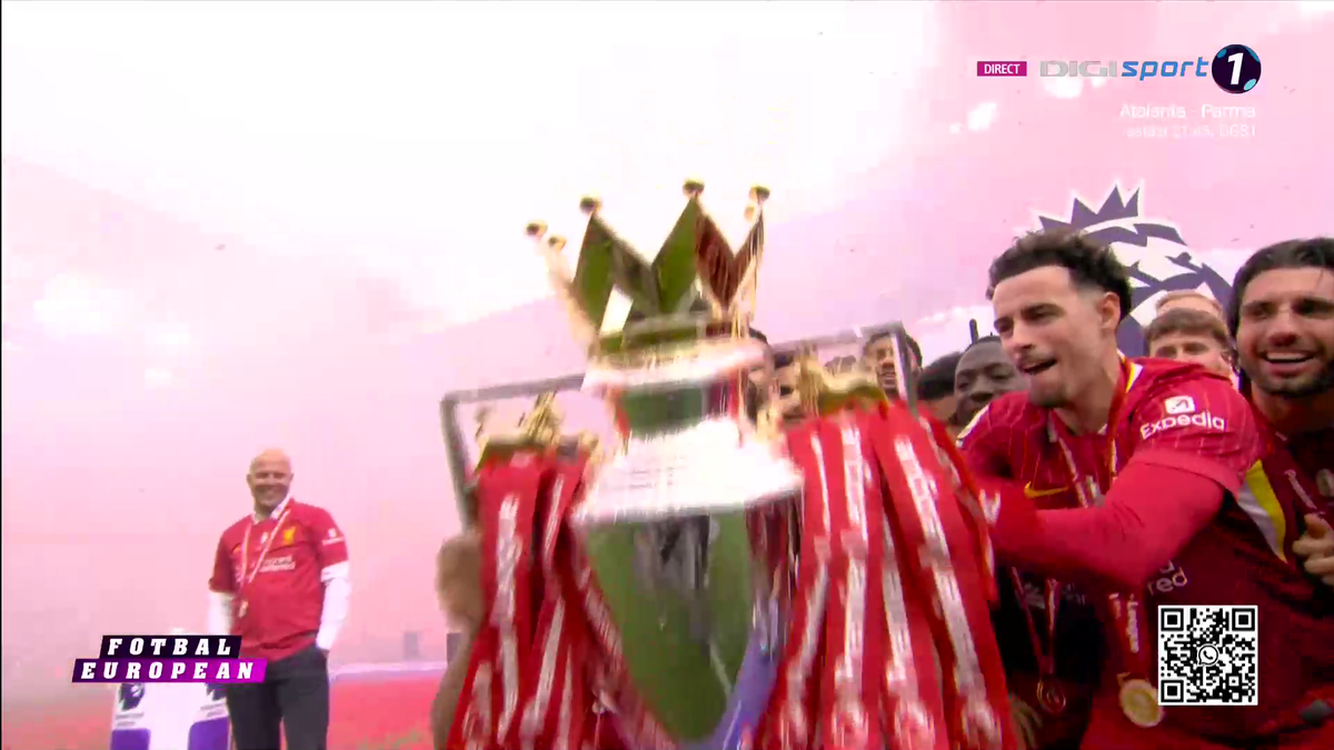 Liverpool a primit trofeul de campioană în Premier League, sub ochii lui Klopp + Gestul neașteptat aplaudat de întreg stadionul