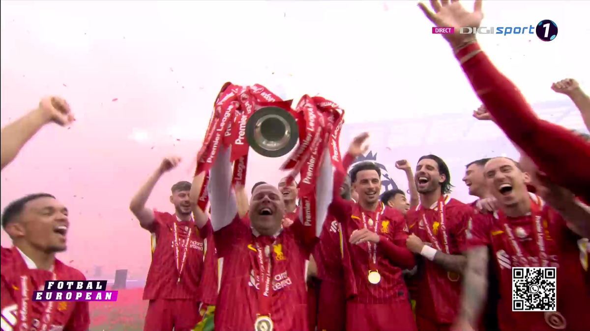 Liverpool a primit trofeul de campioană în Premier League, sub ochii lui Klopp + Gestul neașteptat aplaudat de întreg stadionul