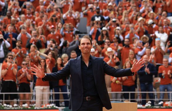 Rafael Nadal, în lacrimi: omagiat la Roland Garros printr-o ceremonie emoționantă » Simona Halep, printre VIP-uri, cu un tricou special