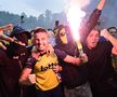 Imagini antologice: au cucerit titlul după 90 de ani, iar suporterii au invadat terenul