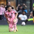 Lionel Messi a părăsit terenul după ce a cerut schimbare / foto: Imago Images