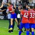 FCSB, sărbătorind golul victoriei la 4-3 cu FC Botoșani // foto: GSP