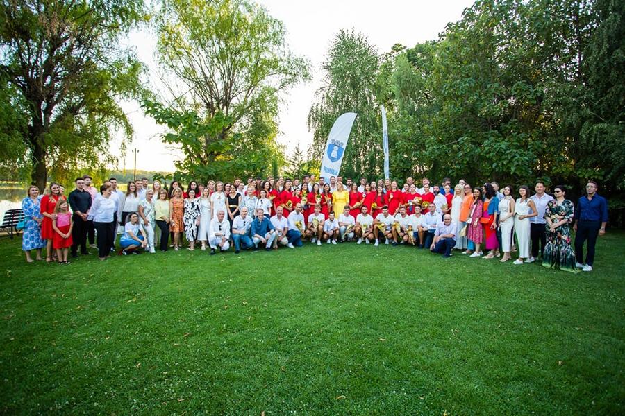 Listele de premiere pentru performanțele canotorilor la JO Paris 2024 au iscat valuri imense Antonio Colamonici, antrenorul de aur al României la Jocurile Olimpice, devastator: „M-au tratat ca pe un nimic!” + Scandalul primelor și un proces de sute de mii de euro: „Președinte penibil”