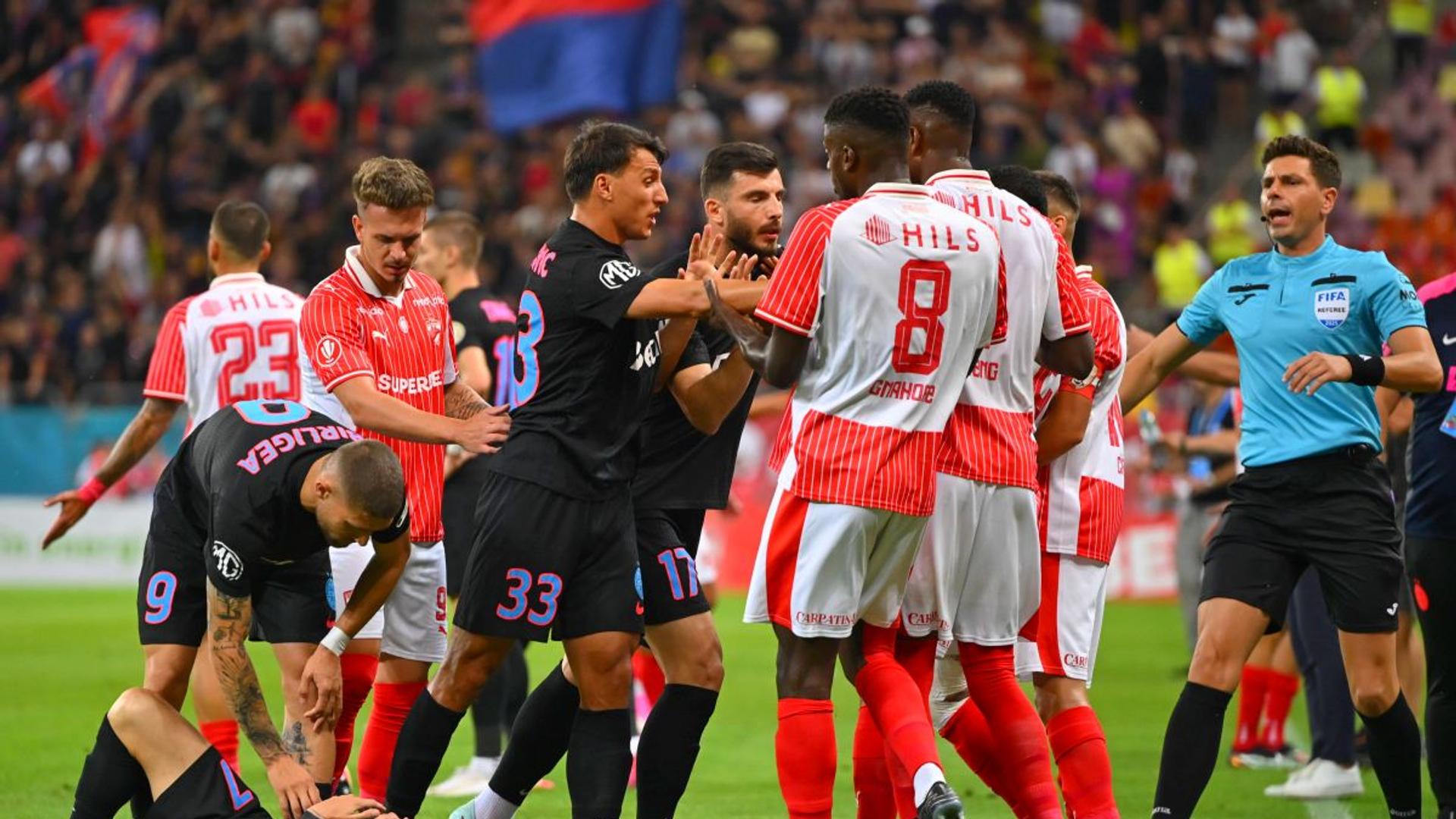 Suporteri entuziaști la stadionul Arcul de Triumf pentru meciul Dinamo FCSB, bilete derby epuizate înaintea partidei din Conference League | sursa foto: Gazeta Sporturilor