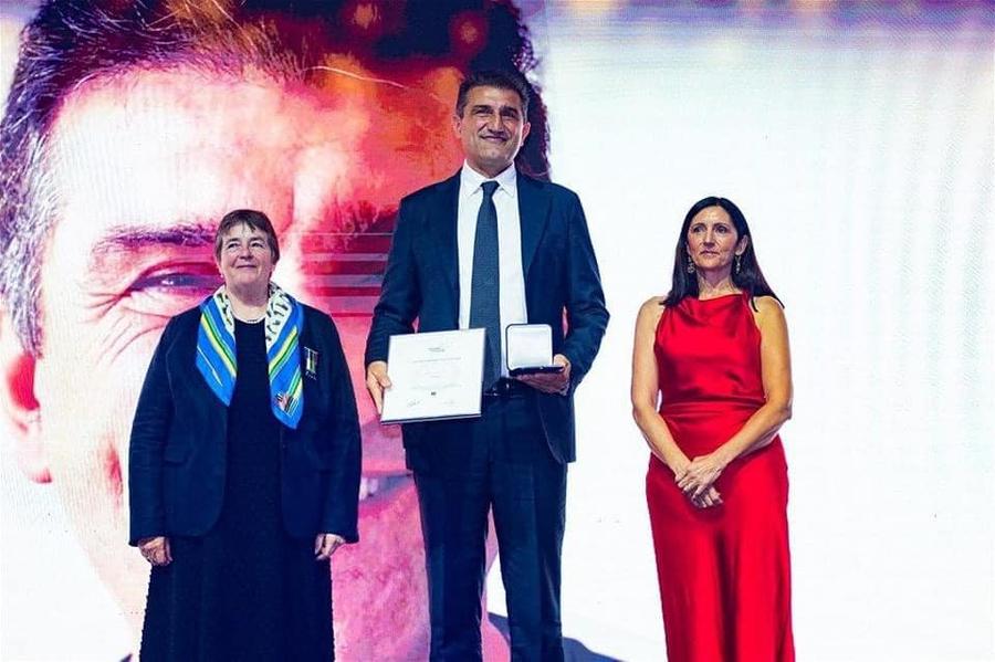 Antonio Colamonici a fost desemnat cel mai bun antrenor din lume în canotaj, în 2024, premiu oferit de federația internațională Antonio Colamonici, antrenorul de aur al României la Jocurile Olimpice, devastator: „M-au tratat ca pe un nimic!” + Scandalul primelor și un proces de sute de mii de euro: „Președinte penibil”