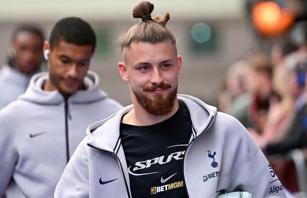 De Zerbi a ținut să-l menționeze pe Drăgușin, după ce a salvat-o pe Tottenham de la retrogradare: „TOP!”