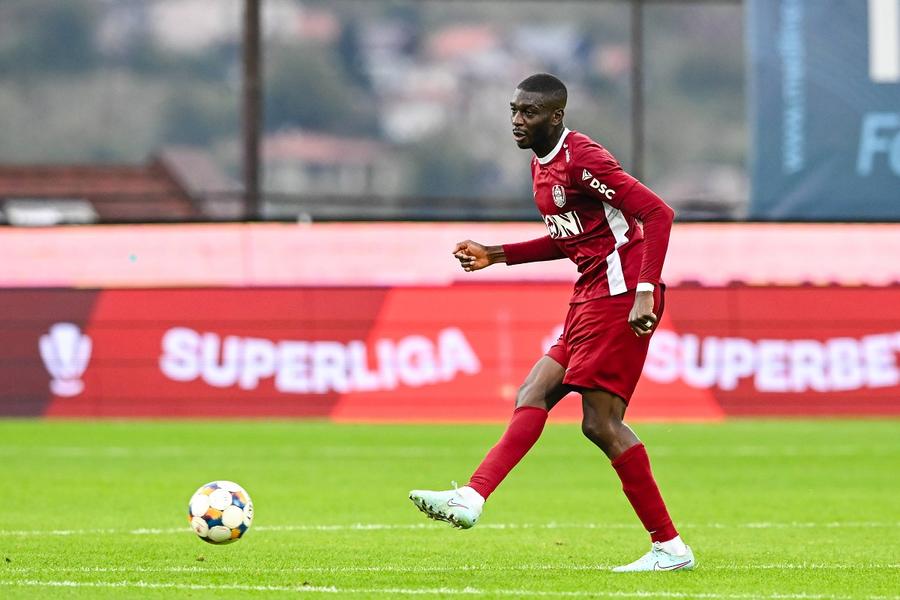 Sheriff Sinyan nu este dispus să continue la CFR Cluj. Foto: Imago O nouă trădare în Cluj? » Fundașul CFR-ului, în vizorul lui U pentru un transfer cu cost zero