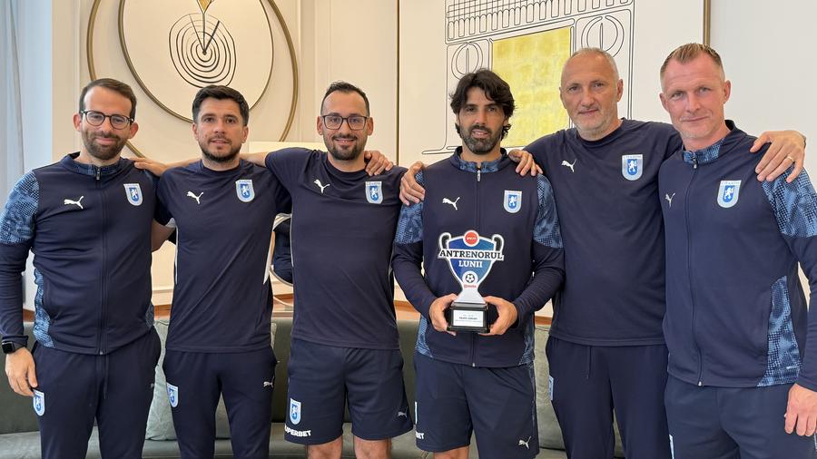 Ricardo Vasconcelos, Cătălin Tudor, Bruno Romao, Filipe Coelho, Daniel Tudor și Markus Berger. Foto: Andrei Crăițoiu (GSP.RO) „Jucătorii nu sunt mașinării!” » Filipe Coelho, mesaj tranșant, după ce-a făcut eventul cu Craiova: „Programul acesta nu ajută fotbalul românesc”