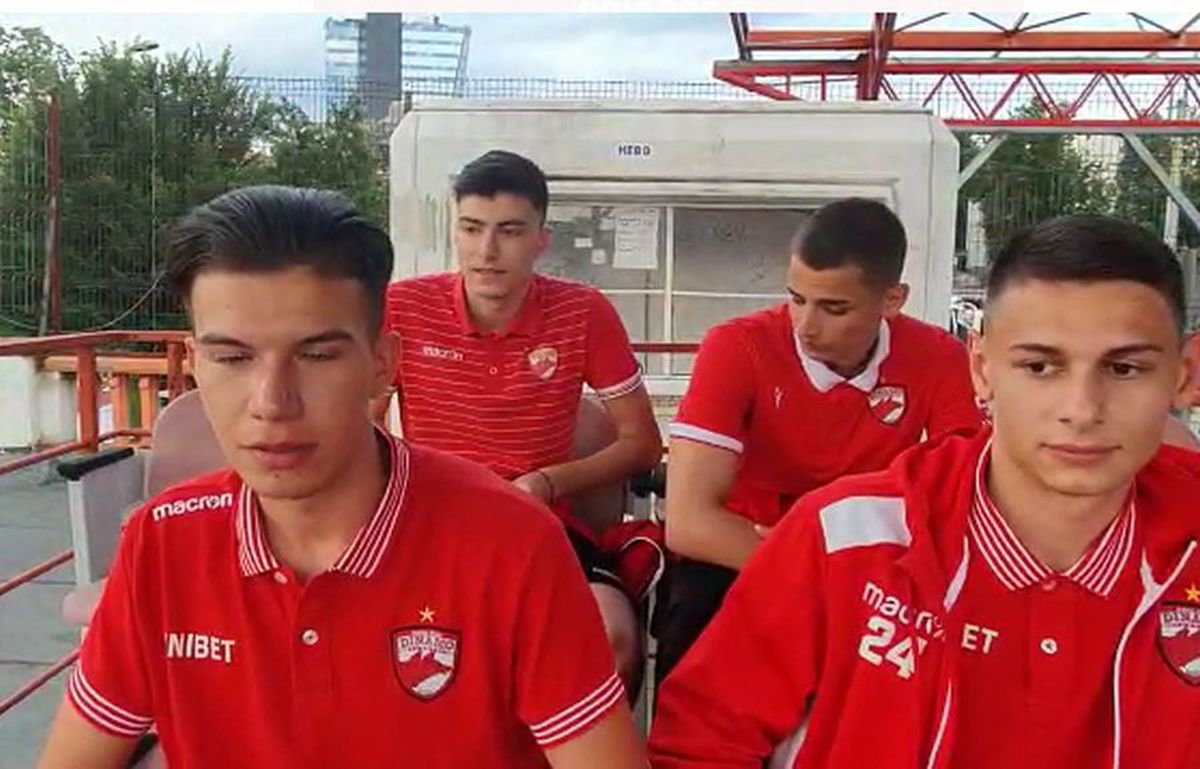 DINAMO - FCSB. FOTO Situație stranie în derby: copiii de mingi din „Ștefan cel Mare”, foști adversari ai oamenilor lui Vintilă