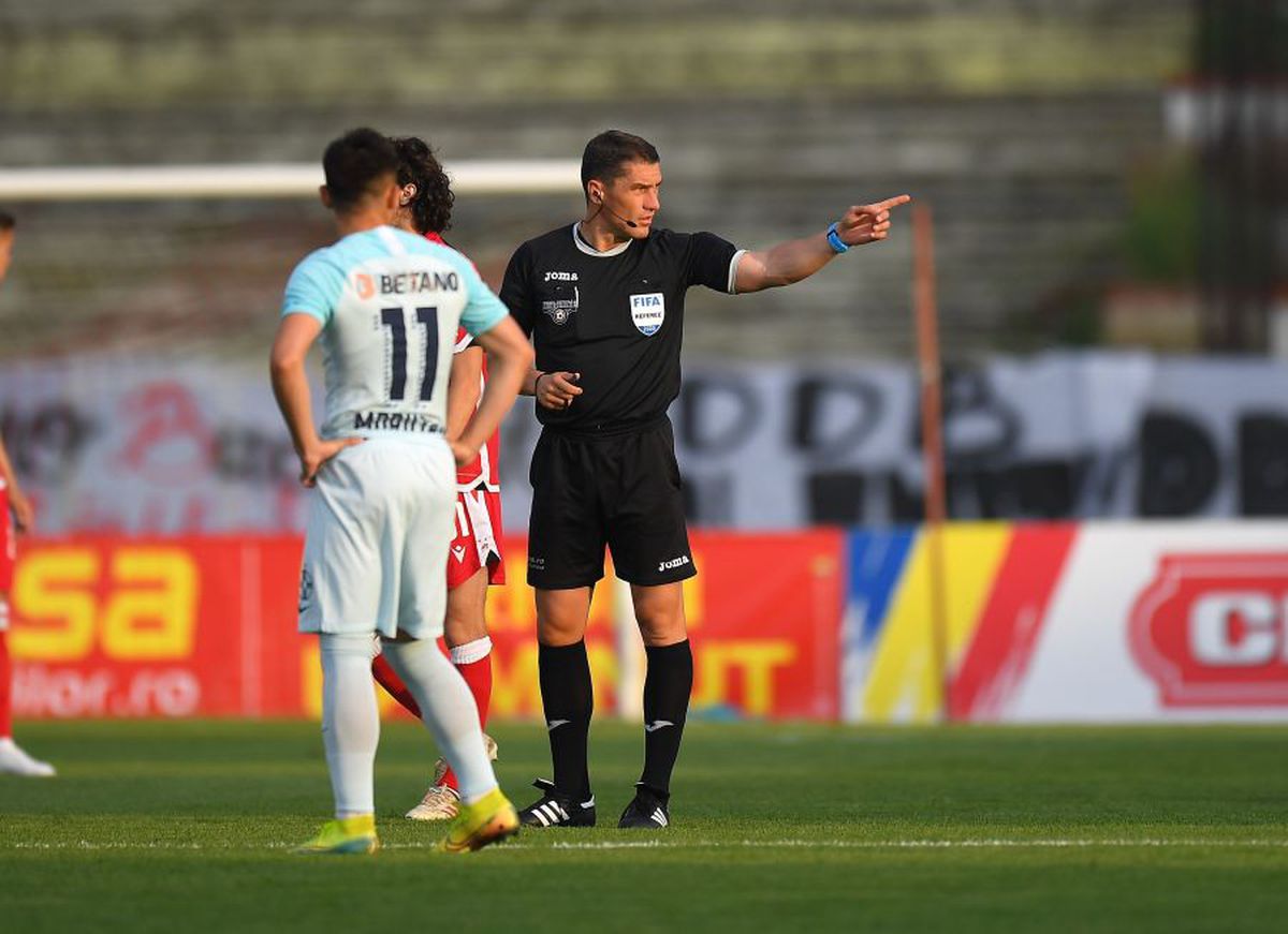 DINAMO - FCSB 0-3. Ionuț Negoiță, ca Gigi Becali! Și-a făcut praf jucătorii: „E lider la revolte, dar pe teren cade în fund!”