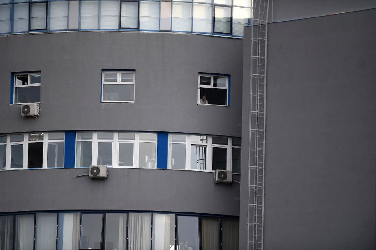 DINAMO - FCSB 0-3. VIDEO + FOTO Tineri fotbaliști și cățeluși din pluș: dinamoviștii, umiliți acasă în manșa tur a Cupei României