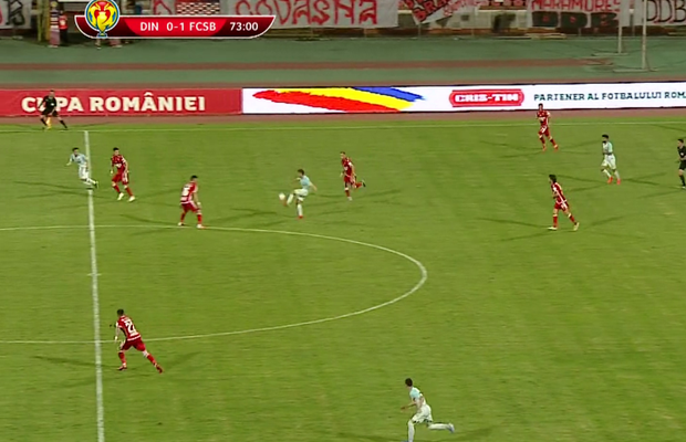 FOTO Eroare gravă de arbitraj în Dinamo - FCSB: ofsaid clar la golui doi!