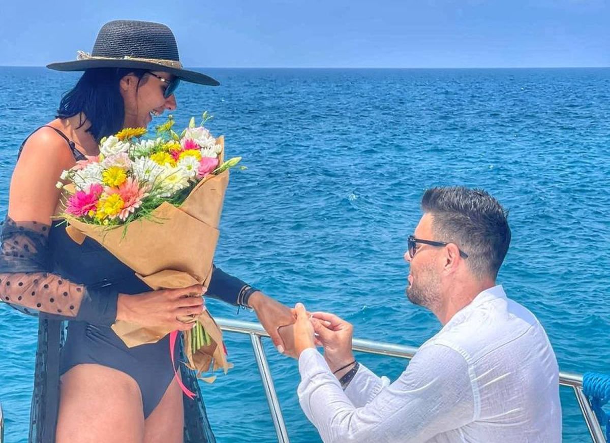 Denisa Dedu a spus „DA” » Frumoasa portăriță s-a logodit în mijlocul mării, pe iaht