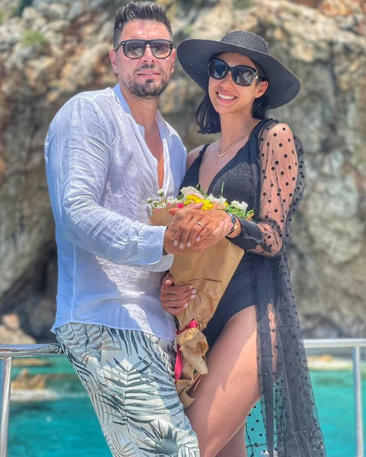 Denisa Dedu a spus „DA” » Frumoasa portăriță s-a logodit în mijlocul mării, pe iaht