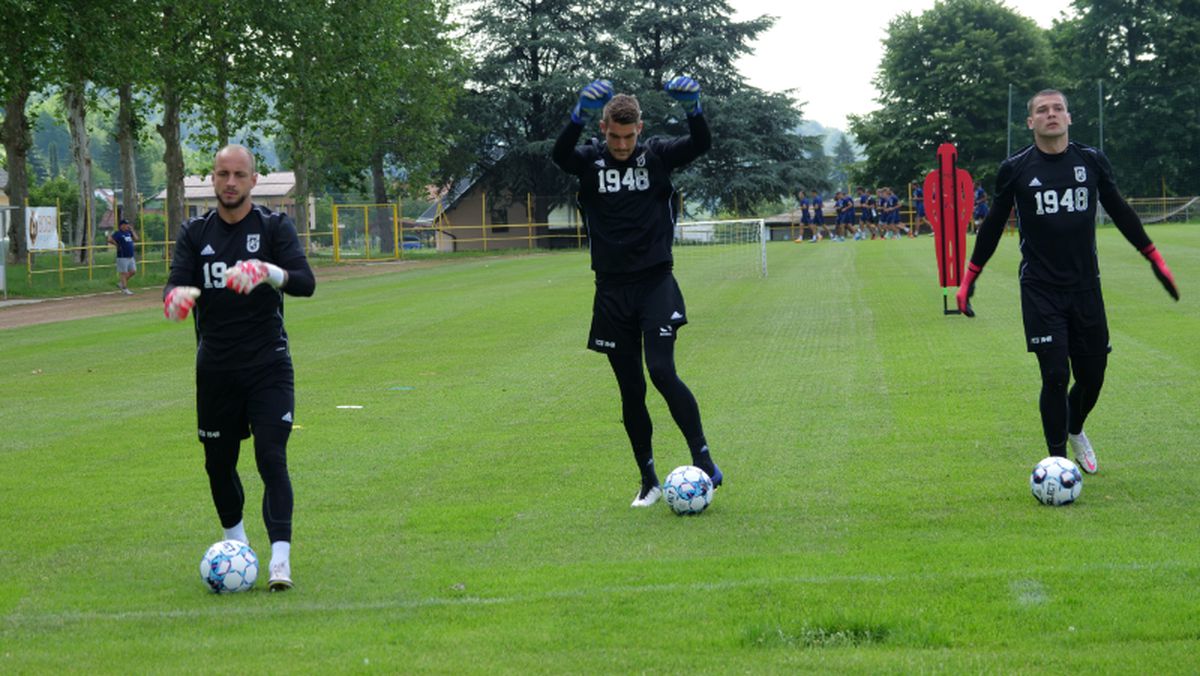 Nici FC U Craiova n-a scăpat de caniculă » Antrenament defensiv la 30 de grade, înaintea primului amical al lui Mutu