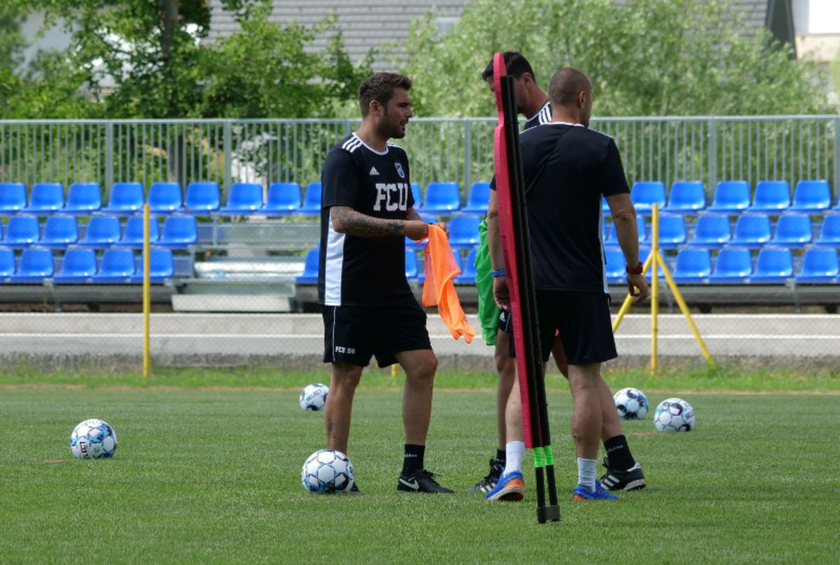 Nici FC U Craiova n-a scăpat de caniculă » Antrenament defensiv la 30 de grade, înaintea primului amical al lui Mutu