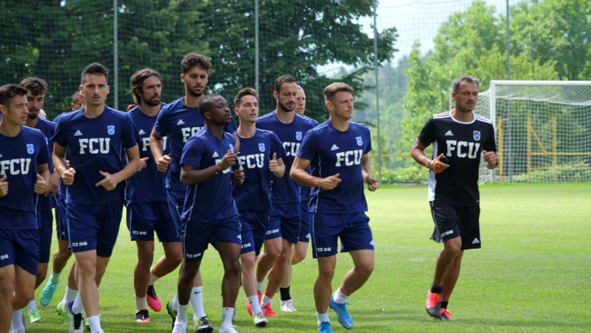 Nici FC U Craiova n-a scăpat de caniculă » Antrenament defensiv la 30 de grade, înaintea primului amical al lui Mutu