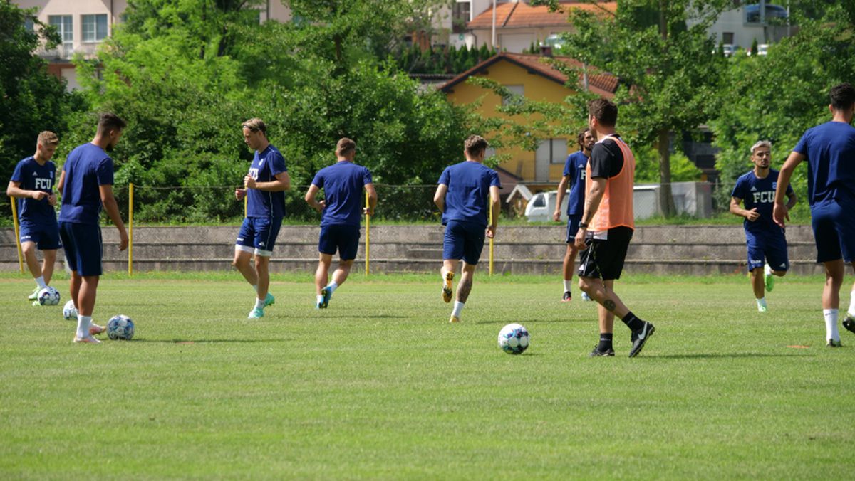 Nici FC U Craiova n-a scăpat de caniculă » Antrenament defensiv la 30 de grade, înaintea primului amical al lui Mutu