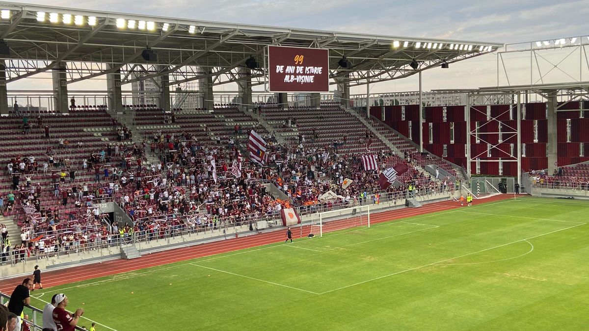 Rapidiștii știu să petreacă! Momente savuroase la aniversarea de 99 de ani a clubului: VAR, goluri de generic și o tabelă blocată