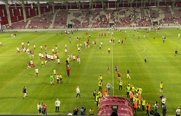Rapidiștii știu să petreacă! Momente savuroase la aniversarea de 99 de ani a clubului: VAR, goluri de generic și o tabelă blocată