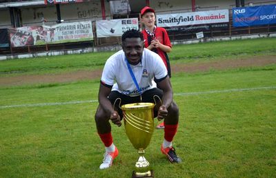 Un fotbalist din Mali venit în România a fost șocat de primul sfat primit: „Atenție la buzunare, vezi unde pui portofelul”