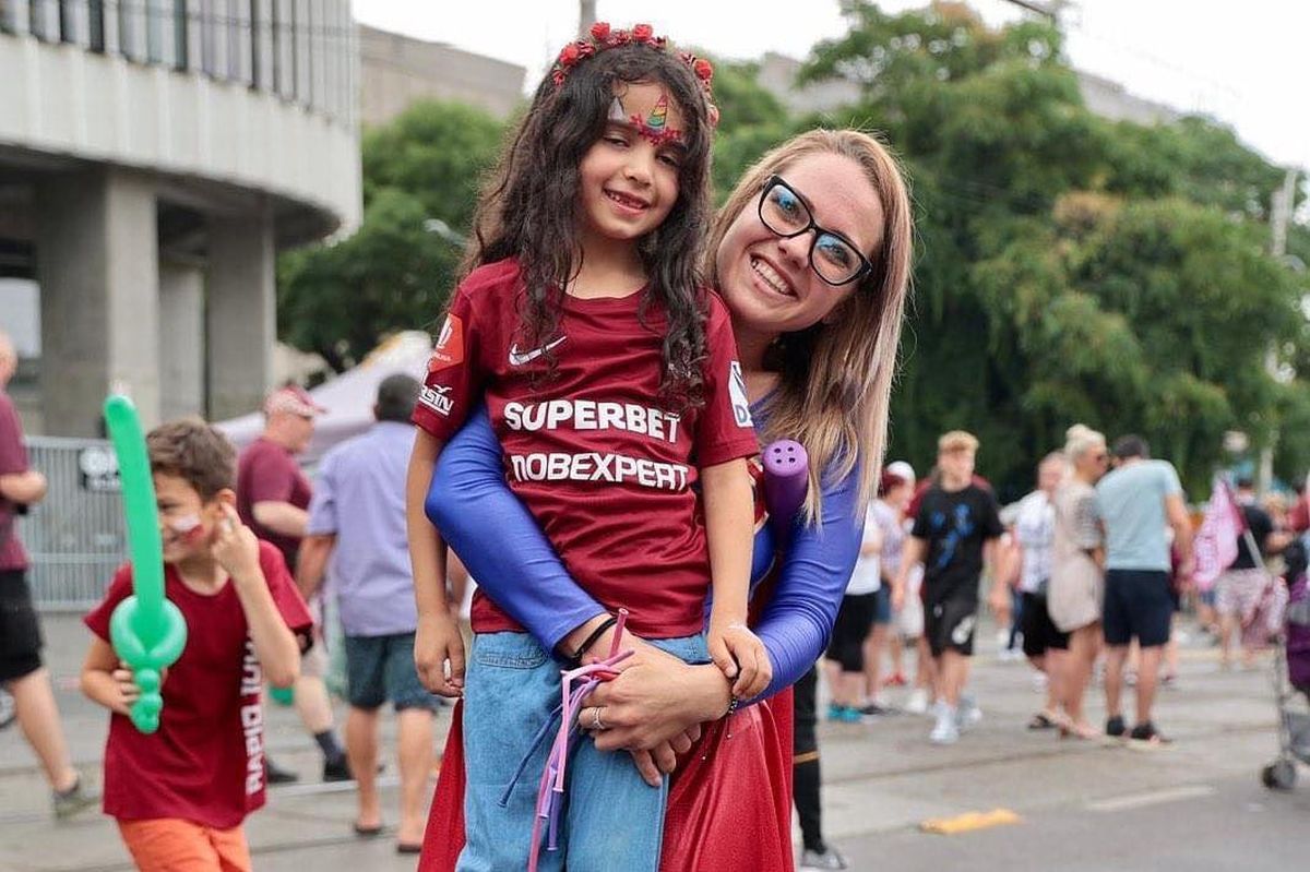 Niculae și Săpunaru - vită angus, Șumudică - cârnăcior de porc! Panoul la care s-au oprit toți rapidiștii