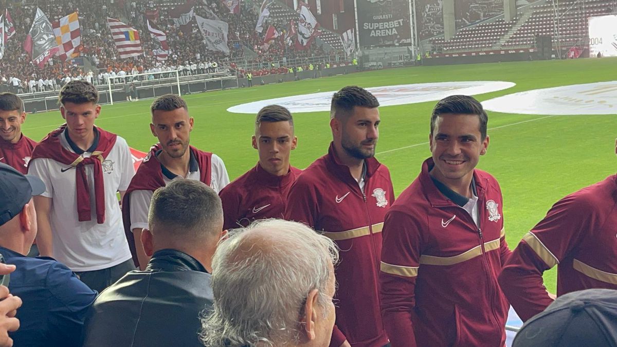 Moment emoționant în Giulești » Căpitanul Săpunaru, în lacrimi la ora 19:23 + gestul jucătorilor actuali ai Rapidului față de legende