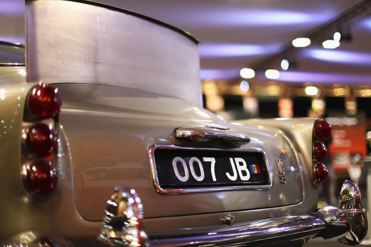 Ion Țiriac vânează bolidul lui James Bond: „Prețurile sunt exorbitante”