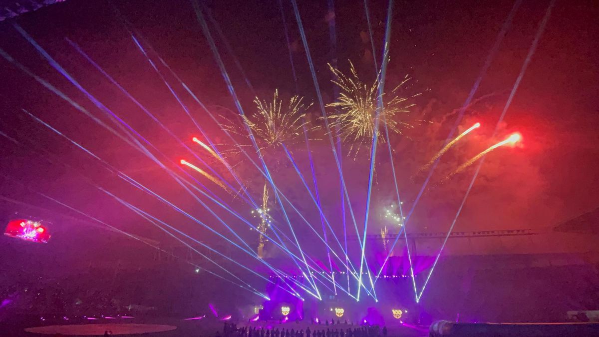 Spectacol de artificii la aniversarea Rapidului