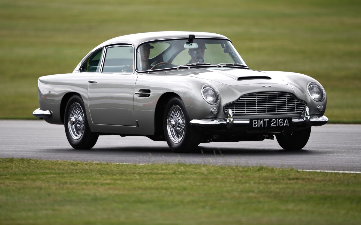 Ion Țiriac vânează bolidul lui James Bond: „Prețurile sunt exorbitante”